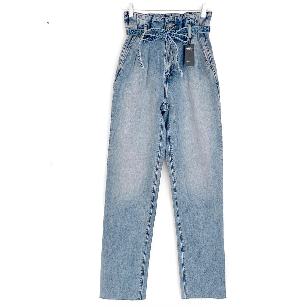 ABERCROMBIE & FITCH High Waisted Paperbag Mom Jeans